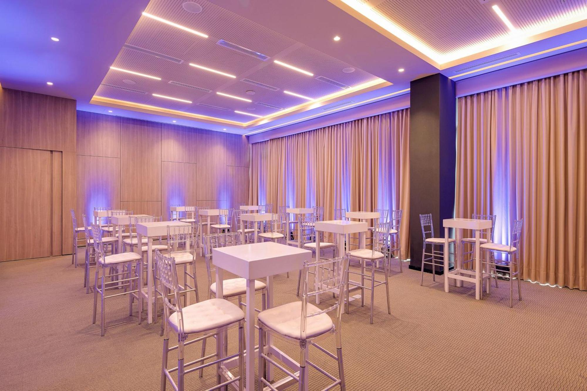 Hotel Fairfield By Marriott Miraflores 3*